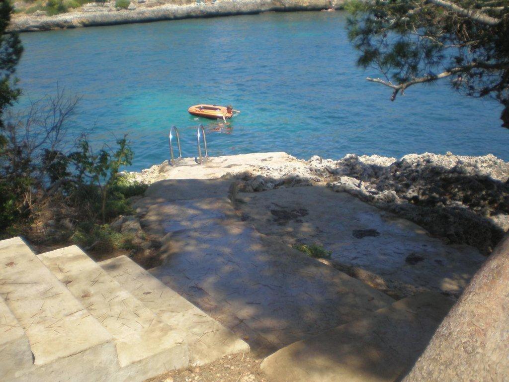 Sea Frontline Apartment 'Faraona'. Pool. Wifi Santanyi Exterior photo