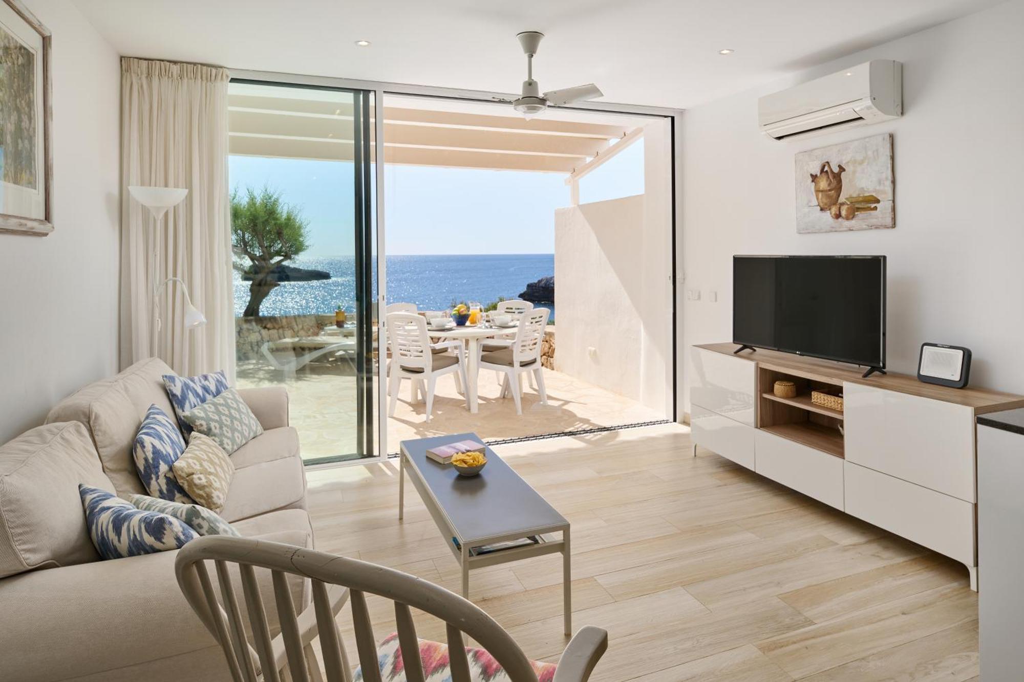 Sea Frontline Apartment 'Faraona'. Pool. Wifi Santanyi Exterior photo