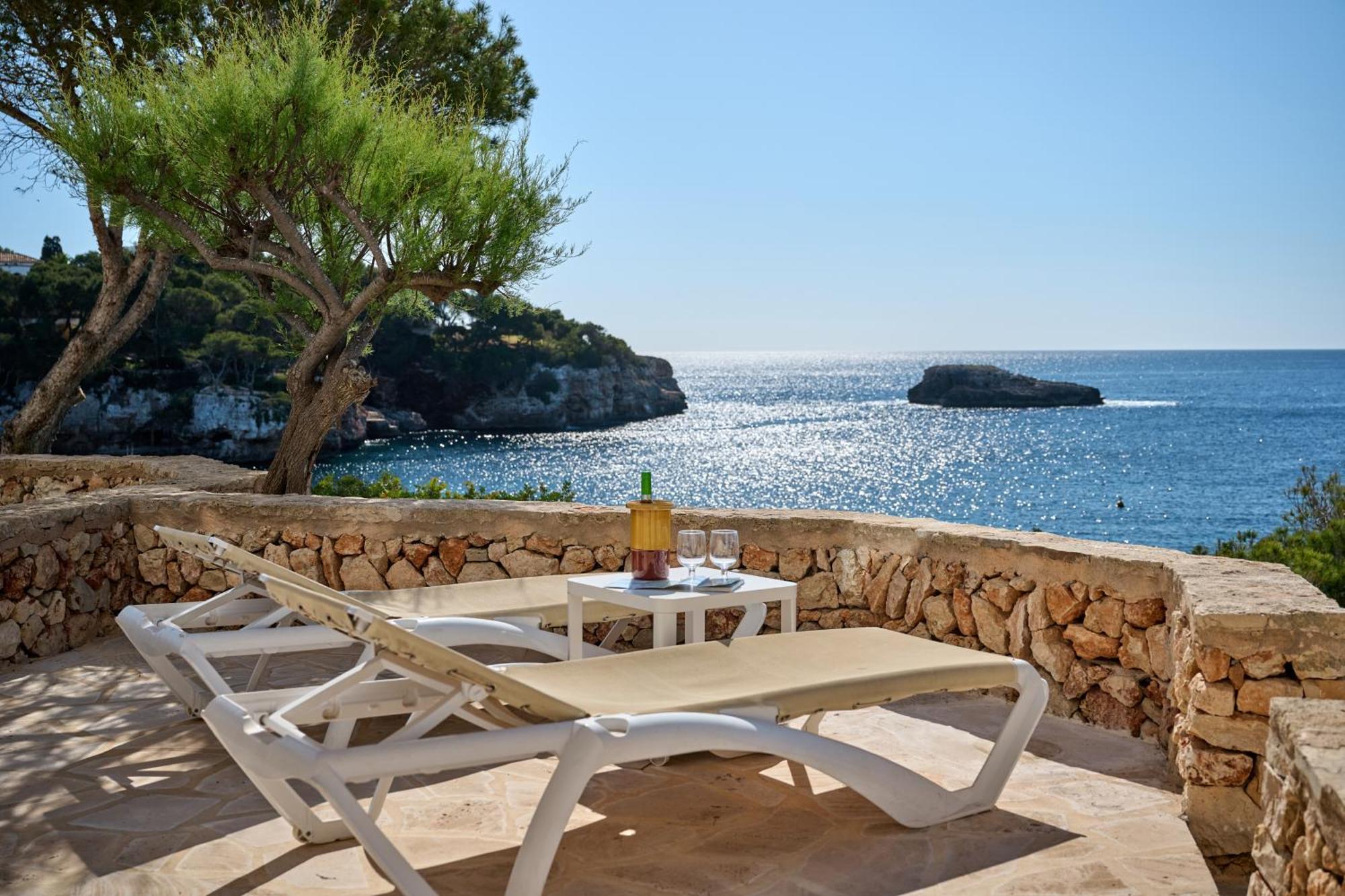 Sea Frontline Apartment 'Faraona'. Pool. Wifi Santanyi Exterior photo